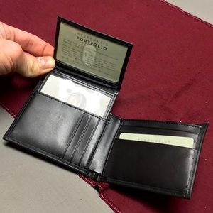 Perry Ellis Portfolio “Check Me Out” Men’s Wallet